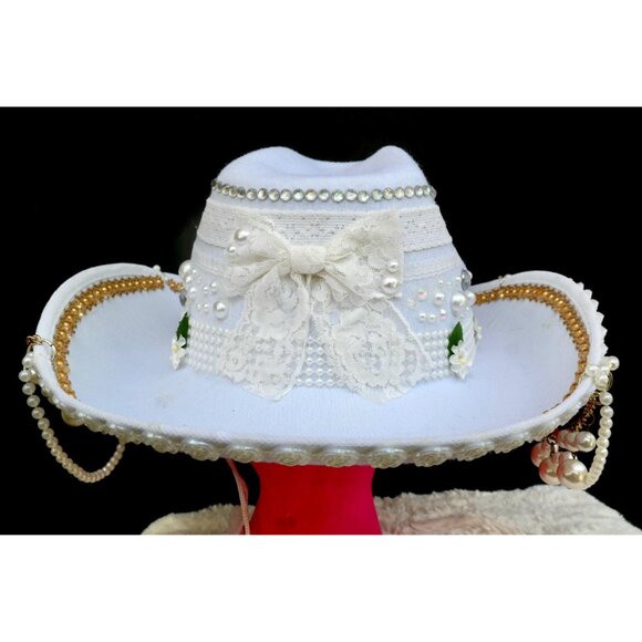 Flowers & Pearls Cowgirl Hat main image 6